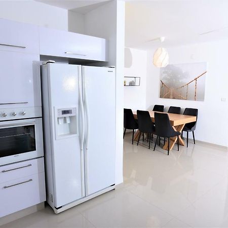 Aristone Luxury Apartment 티베리아 외부 사진